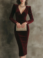 Quietly Luxurious And Elegant Lace Velvet Midi Dress